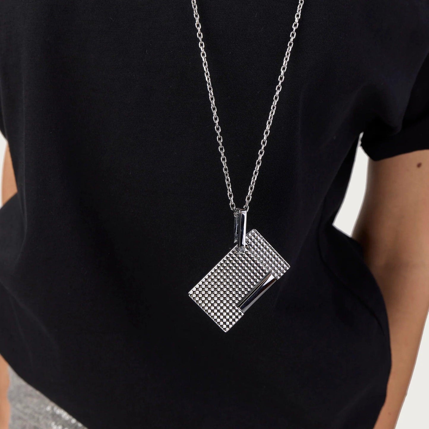 Lighter Necklace-La Régence